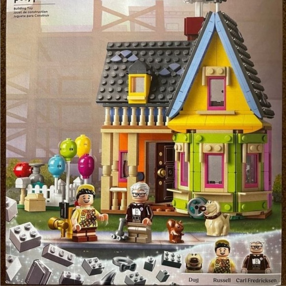 LEGO Disney Pixar UP House
Lego Set RETIRED - Picture 9 of 10